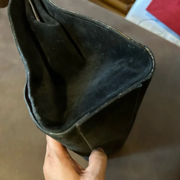 Yves Saint Laurent Black and Gold Clutch - Picture 8 of 9